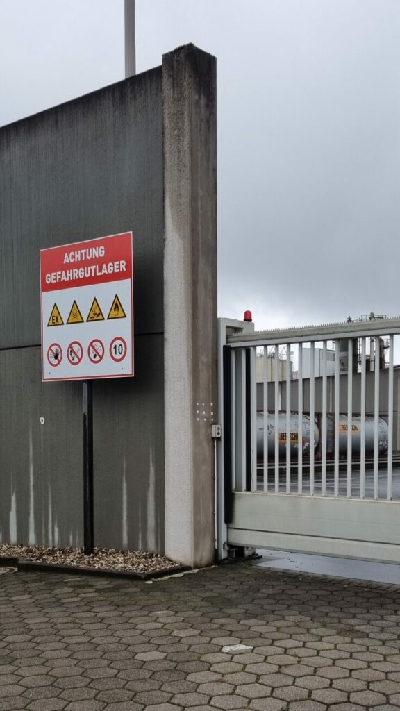 Gefahrgutlager am Terminal Hutchison Ports Duisburg